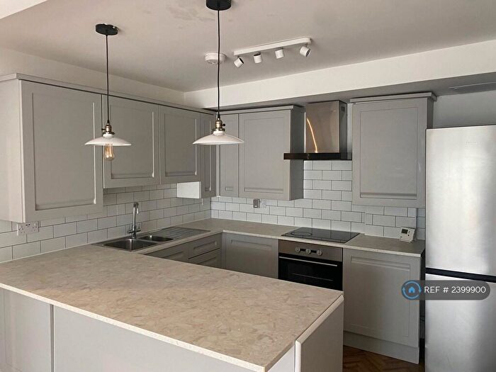 2 Bedroom Flat To Rent In St. Georges Road, Brighton, BN2