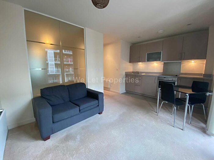 Apartment To Rent In Spectrum, Blackfriars Road, M3