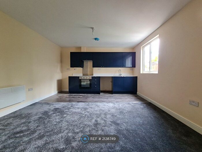2 Bedroom Flat To Rent In Kingsbury Road, Erdington, Birmingham, B24