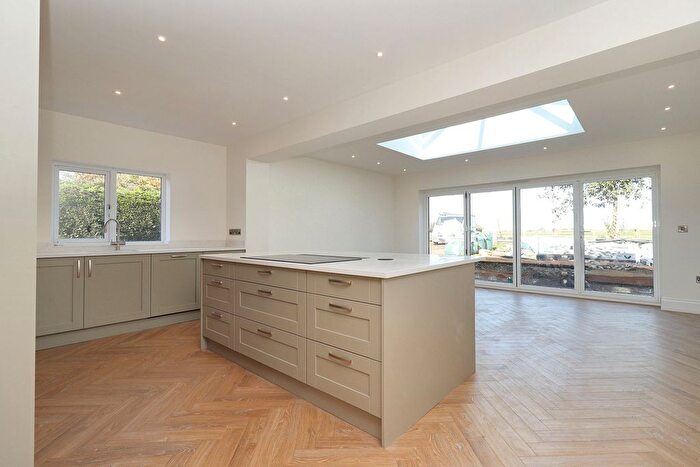 4 Bedroom Detached Bungalow For Sale In Lissington Road, Wickenby, Lincoln, LN3