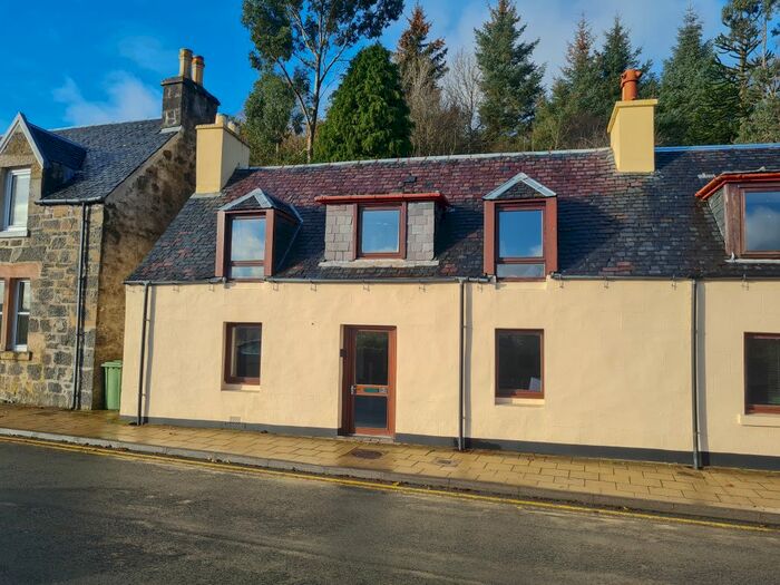 Houses for sale in Struan Road, IV51, Highland Council