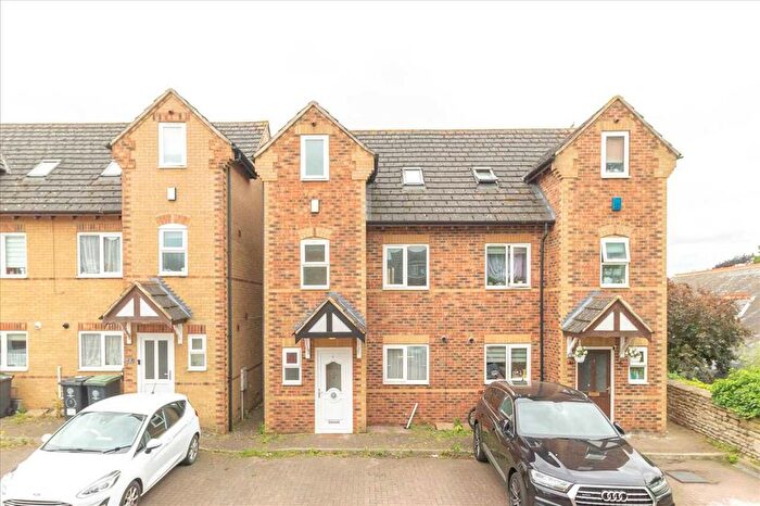 4 Bedroom Semi-Detached House To Rent In Christine Court, Raunds, Wellingborough, NN9