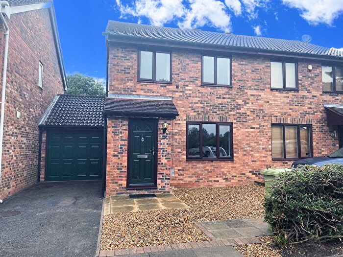 3 Bedroom Semi-Detached House To Rent In Chepstow Drive, Bletchley, Milton Keynes, MK3