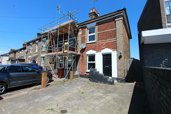 3 Bedroom House To Rent In North Road, Brentwood, CM14