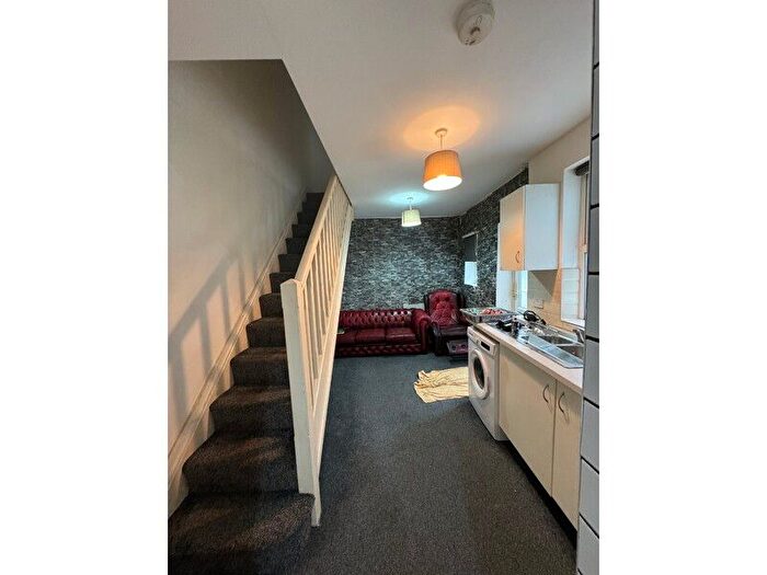 1 Bedroom Flat To Rent In Cowbridge Road, Cardiff, CF5