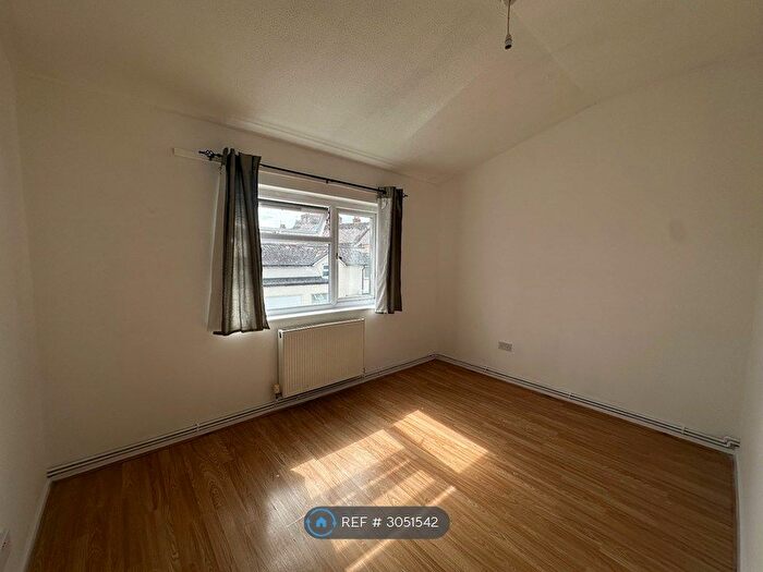 3 Bedroom Maisonette To Rent In Port St, Evesham, WR11
