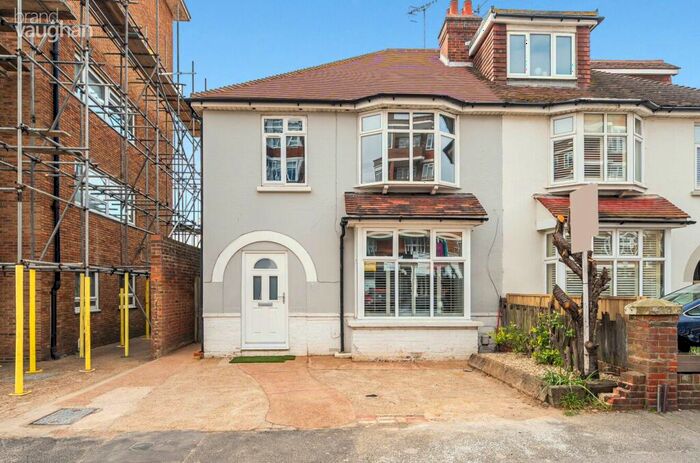 4 Bedroom Semi-Detached House To Rent In Hove Street, Hove, East Sussex, BN3