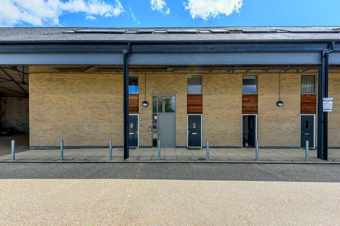 1 Bedroom Apartment To Rent In Chain Testing House, SN2