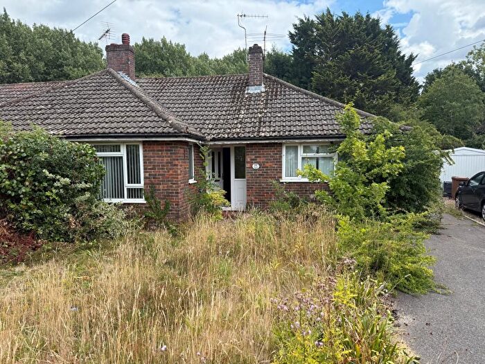3 Bedroom Semi-Detached House For Sale In Fairlands Road, Fairlands, Guildford, GU3
