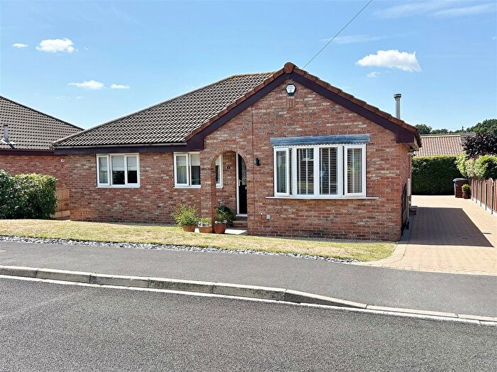 3 Bedroom Detached Bungalow For Sale In Manor Drive, Camblesforth, YO8