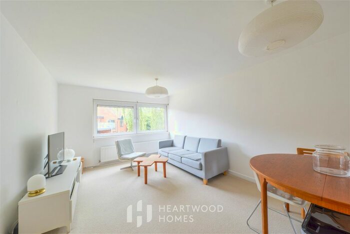 2 Bedroom Flat To Rent In St Pauls Place, Hatfield Road, St. Albans, AL1