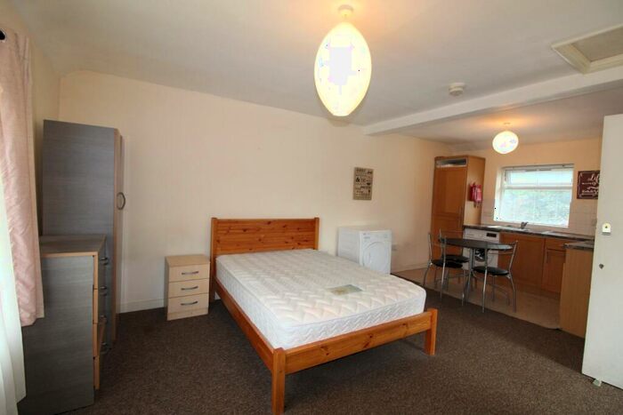 Studio To Rent In Barclay Road, Edmonton, N18