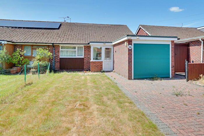 2 Bedroom Bungalow For Sale In Ashling Park Road, Denmead, PO7