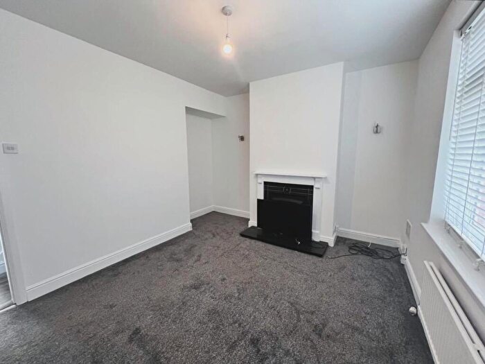 2 Bedroom Semi-Detached House For Sale In Leigh Road, Worsley, M28