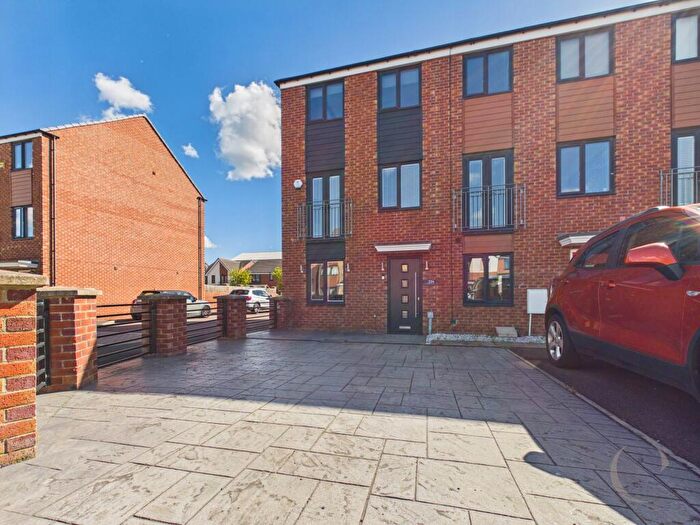 3 Bedroom End Of Terrace House For Sale In St. Aloysius View, Hebburn, NE31