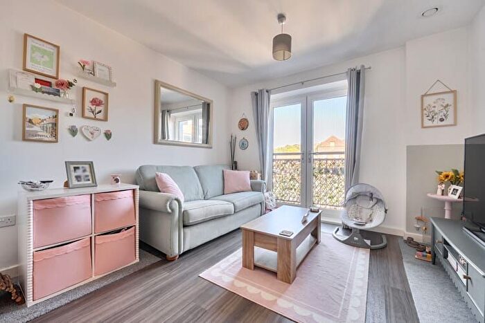 1 Bedroom Flat For Sale In Ripley House, Farnham, Surrey, GU9
