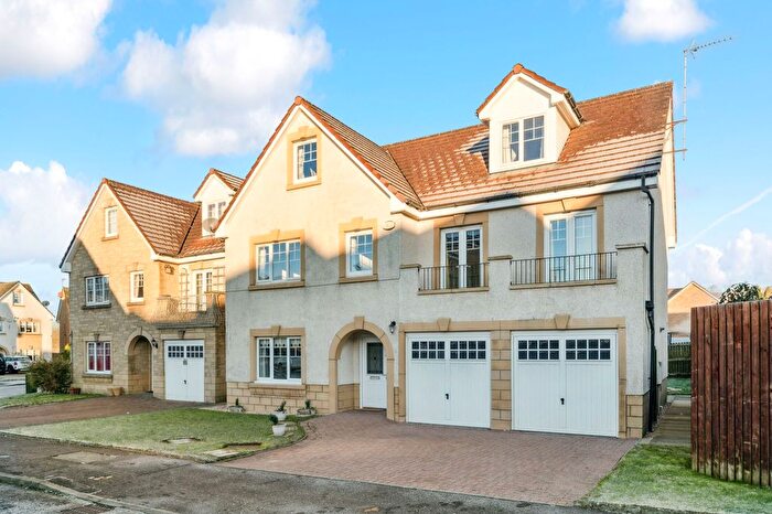 5 Bedroom Detached House For Sale In Langhaul Court, Crookston, G53