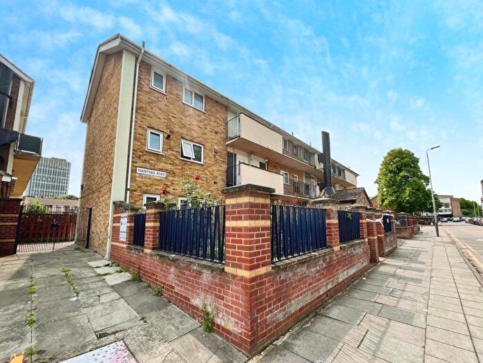 1 Bedroom Flat For Sale In Manitoba Road, Leicester, LE1