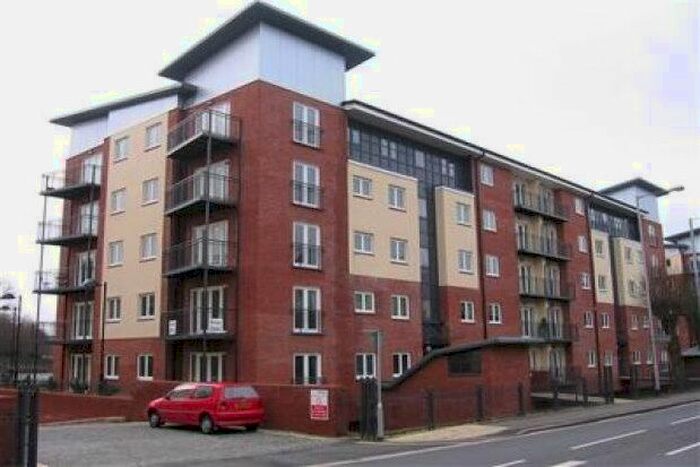 2 Bedroom Flat To Rent In Julius House, Exeter, EX4