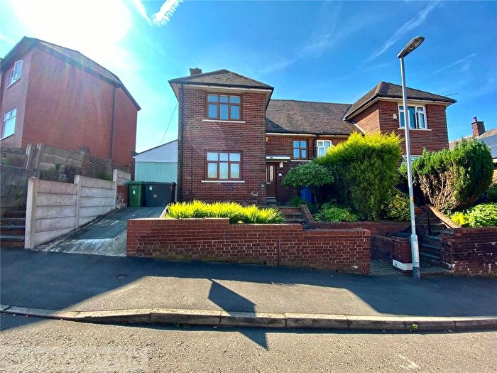 3 Bedroom Semi-Detached House To Rent In Bleasdale Street, Royton, Oldham, OL2