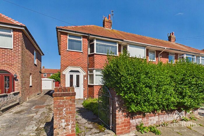 3 Bedroom End Of Terrace House For Sale In Limerick Road, Blackpool, Lancashire, FY2