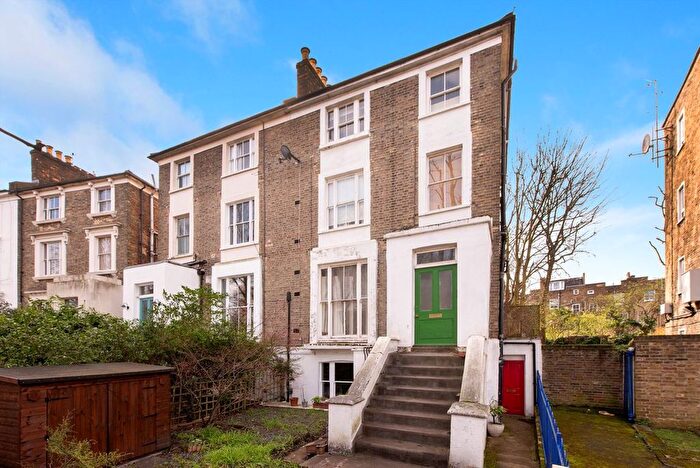 2 Bedroom Flat For Sale In Hilldrop Crescent, Hillmarton Conservation Area, N7