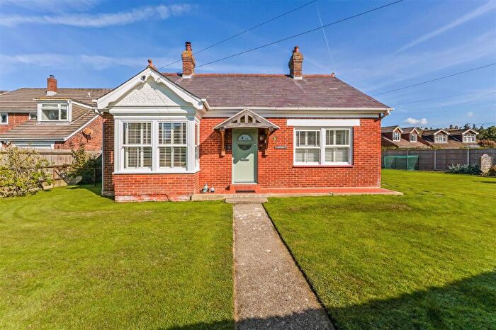 4 Bedroom Detached Bungalow For Sale In Southampton Road, Park Gate, SO31
