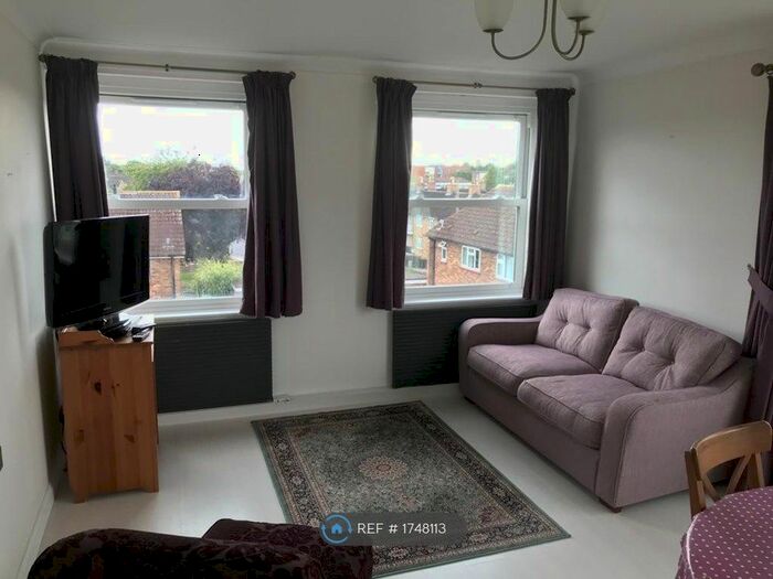 2 Bedroom Flat To Rent In Park Close, Oxford, OX2