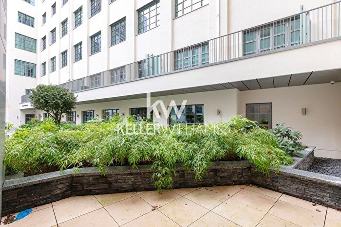 2 Bedroom Flat For Sale In Millbank, London, SW1P - Photo 2