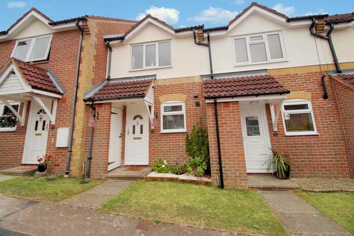 2 Bedroom Terraced House To Rent In Slippers Hill, Hemel Hempstead HP2