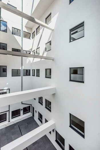 Flat To Rent In Princess Way Redhill, RH1