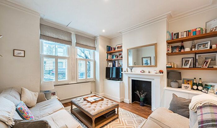 2 Bedroom Flat For Sale In Prairie Street, SW8