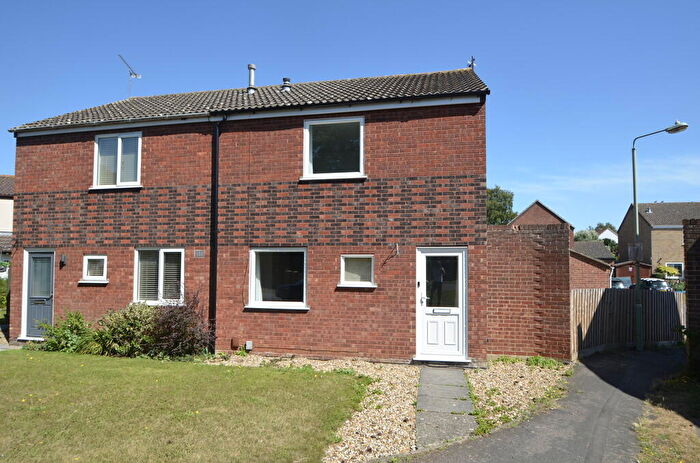 2 Bedroom Semi-Detached House For Sale In Faulkeners Way, Trimley St. Mary, Felixstowe, IP11