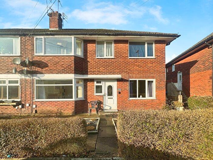 2 Bedroom Flat For Sale In Burns Avenue, Bury, BL9