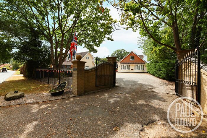 11 Bedroom Detached House For Sale In Hall Lane, Blundeston, Suffolk, NR32