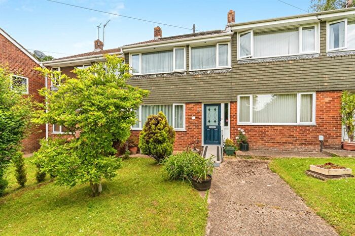 3 Bedroom Terraced House For Sale In Whitebeam Way, North Baddesley, Southampton, SO52