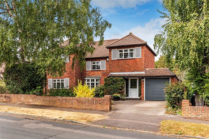 4 Bedroom Detached House For Sale In Oak Way, Ashtead, KT21