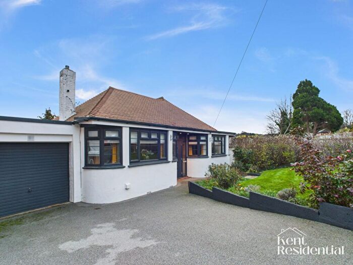 4 Bedroom Detached Bungalow For Sale In Watson Avenue, Chatham, ME5