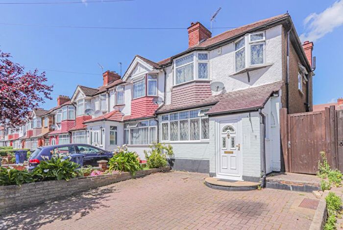 3 Bedroom Semi-Detached House For Sale In Wadham Gardens, Greenford, UB6