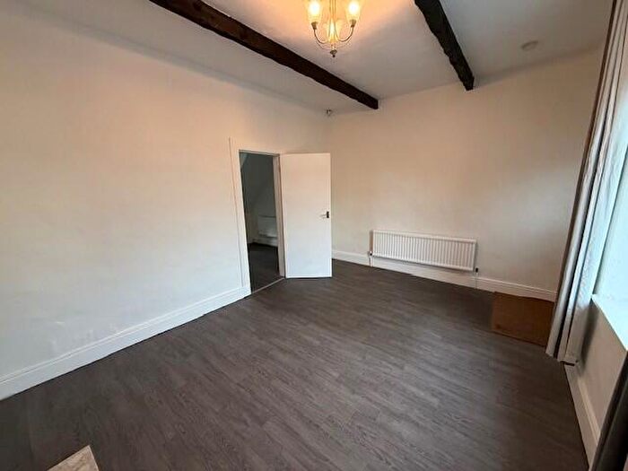 2 Bedroom Cottage To Rent In Otley Road, Killinghall, HG3