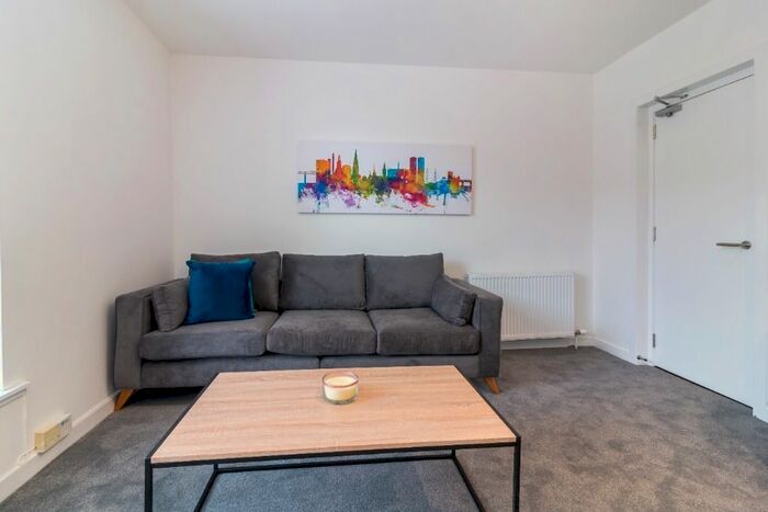 3 Bedroom Flat To Rent In Blackness Road, West End, Dundee, DD1