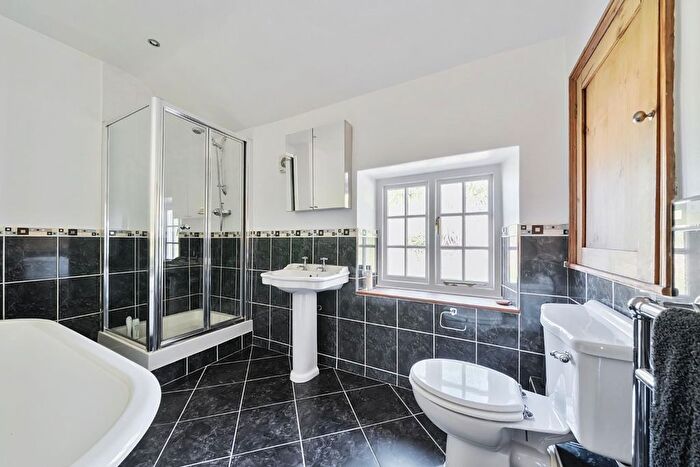 2 Bedroom Cottage For Sale In Markham Cottages, Aberford, Leeds, LS25