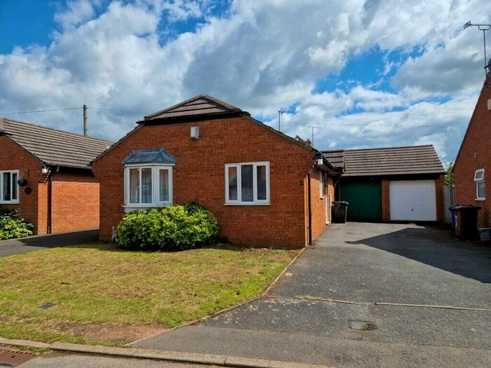 2 Bedroom Detached Bungalow To Rent In The Shearings, Hook Norton, Oxon, OX15