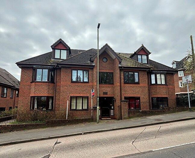 2 Bedroom Flat For Sale In Anchor Hill, Knaphill, Woking, Surrey, GU21