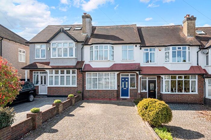 3 Bedroom Terraced House For Sale In Bridgewood Road, Worcester Park, KT4