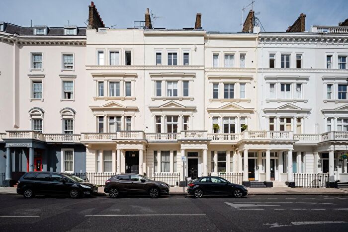 2 Bedroom Flat For Sale In St George's Drive, London, SW1V