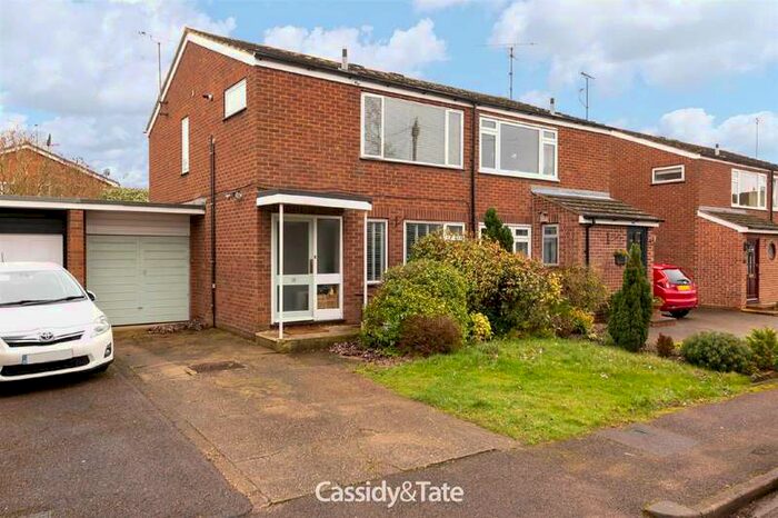 3 Bedroom Semi-Detached House To Rent In Moor End Close, Edlesborough, Dunstable, LU6