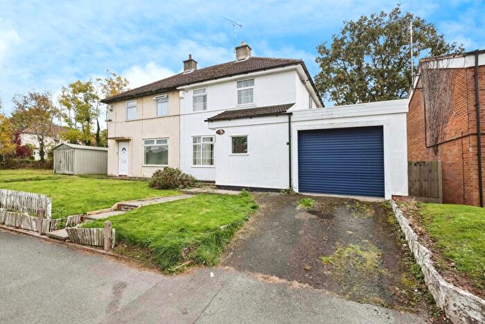 2 Bedroom Semi-Detached House For Sale In The Fordrough, Birmingham, West Midlands, B31