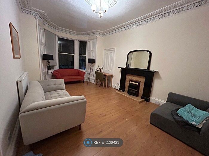 2 Bedroom Flat To Rent In Bruntsfield Avenue, Edinburgh, EH10