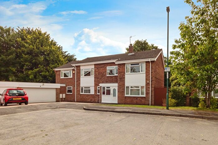 5 Bedroom Detached House For Sale In Eskdale Drive, Nottingham, Nottinghamshire, NG8